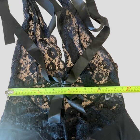 Avid Love Elegant Black Lace Halter Teddy - Picture 5 of 5